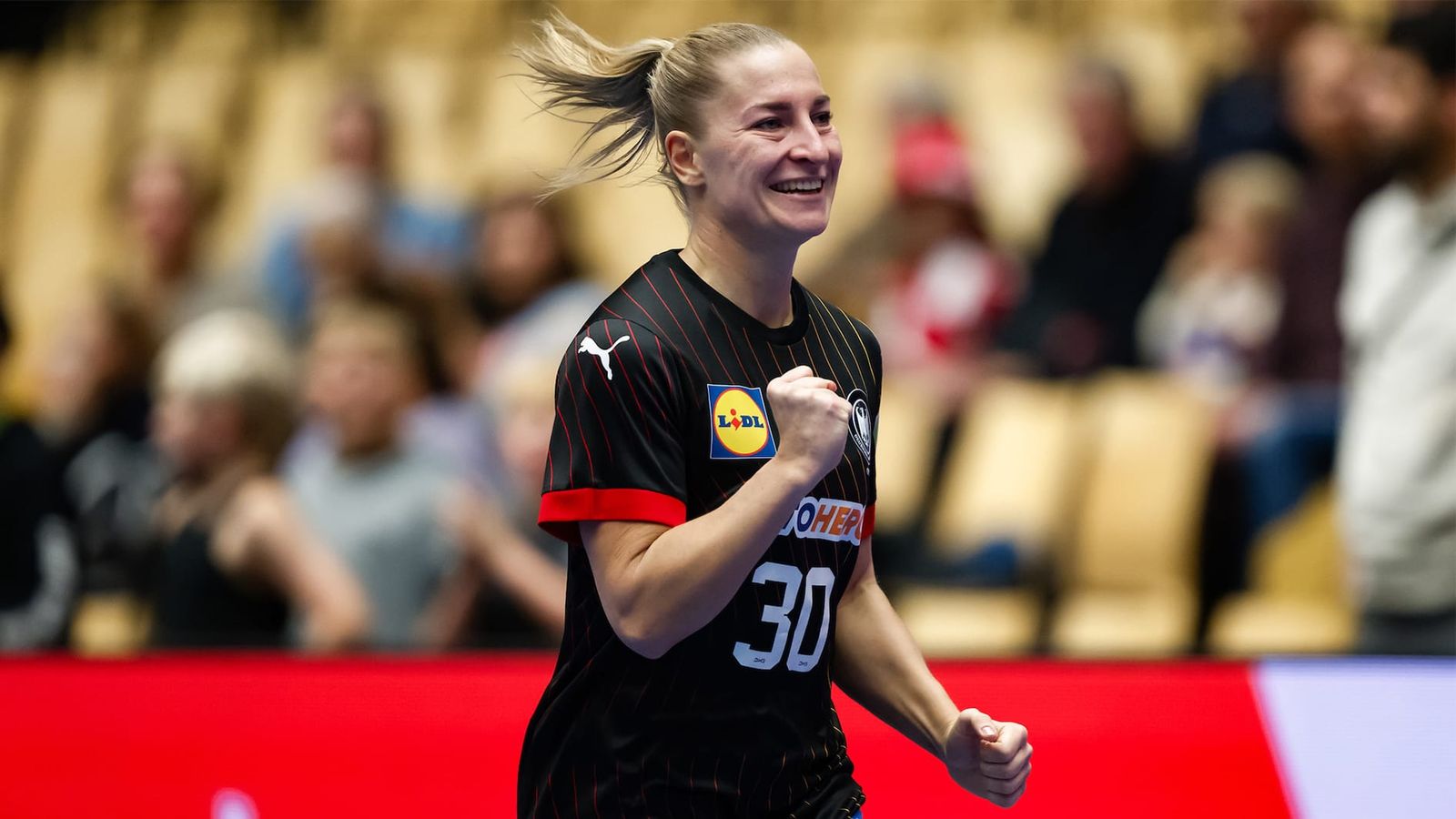 Kantersieg gegen Iran: DHB-Frauen stürmen in WM-Hauptrunde