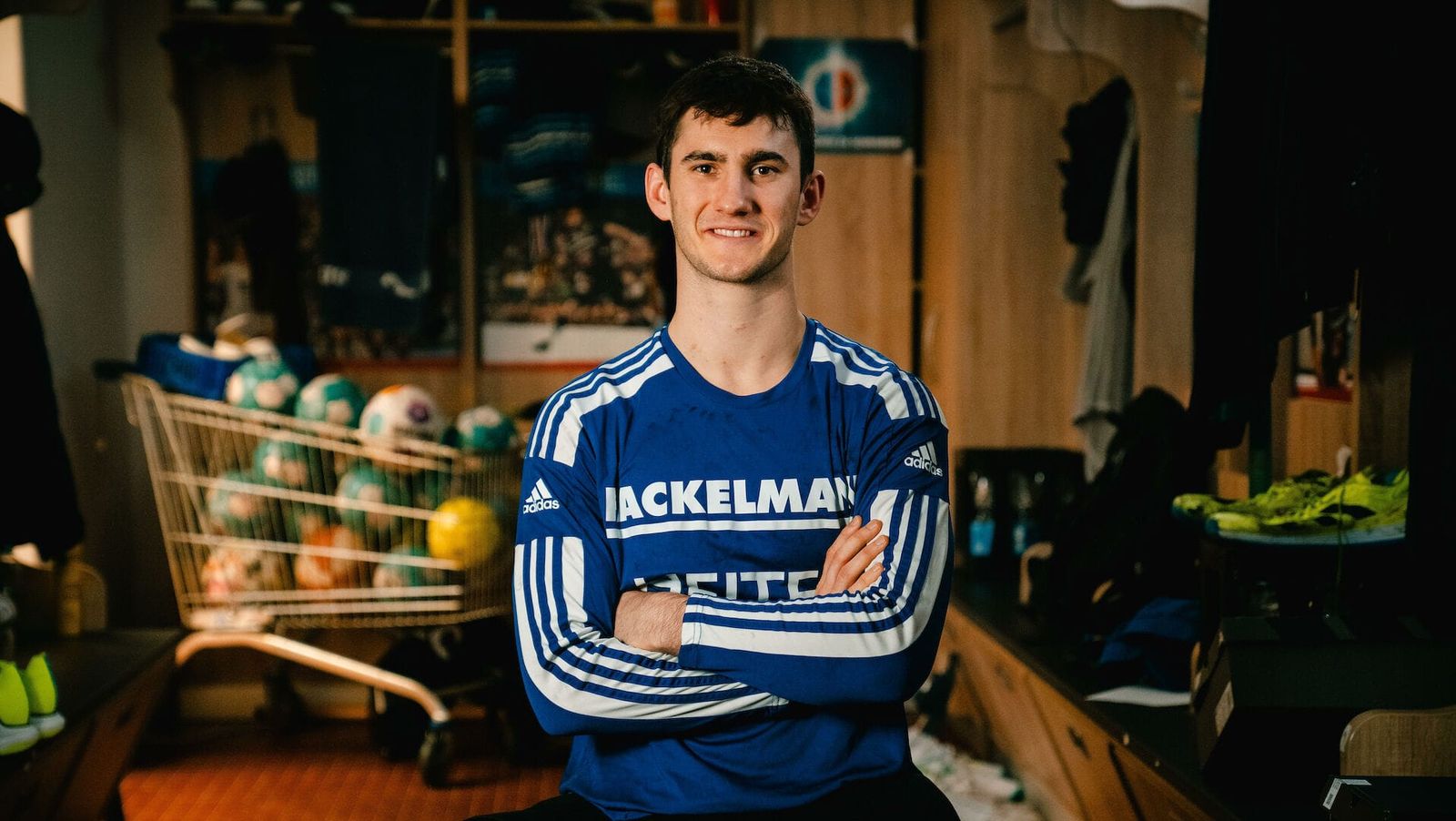 Auf dem Sprung: U21-Weltmeister Stephan Seitz - vom Bad in der Menge zurück ins Kältebecken HC Erlangen