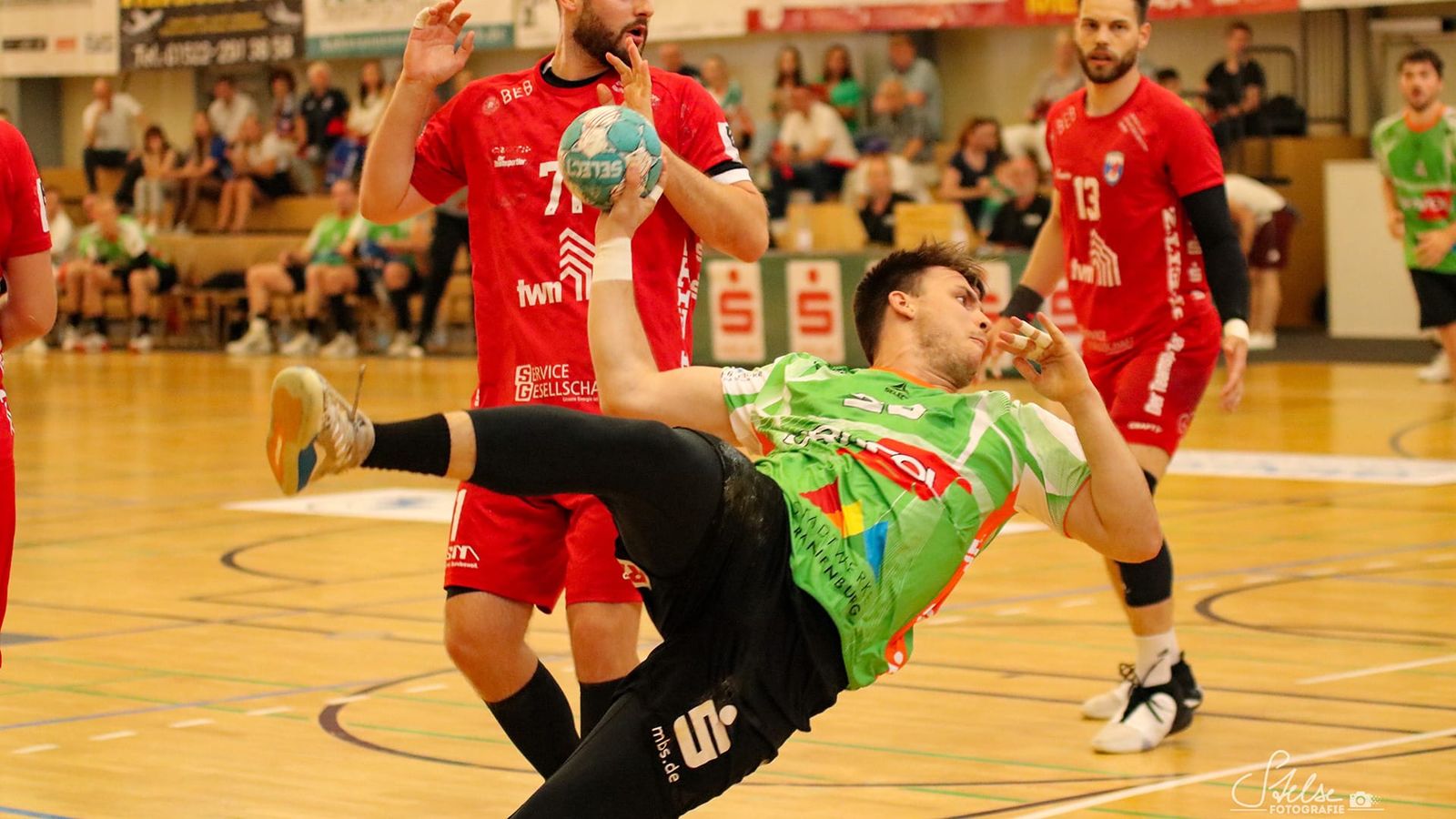 Ostsee-Derby auf der Insel Usedom zwischen dem HSV und der HSG