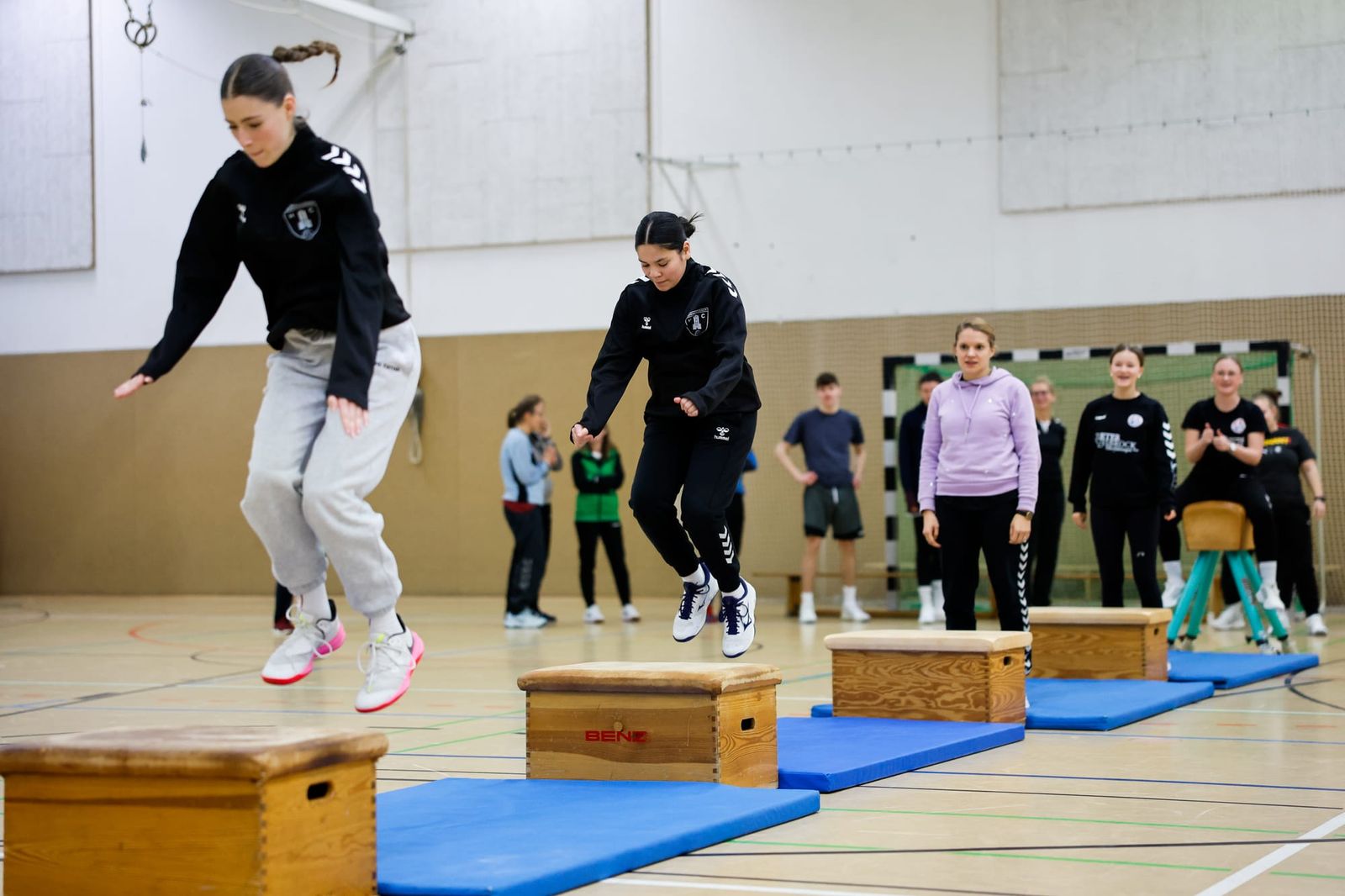 Startschuss für die Ausbildung von 1.000 neuen Kinderhandballtrainer*innen