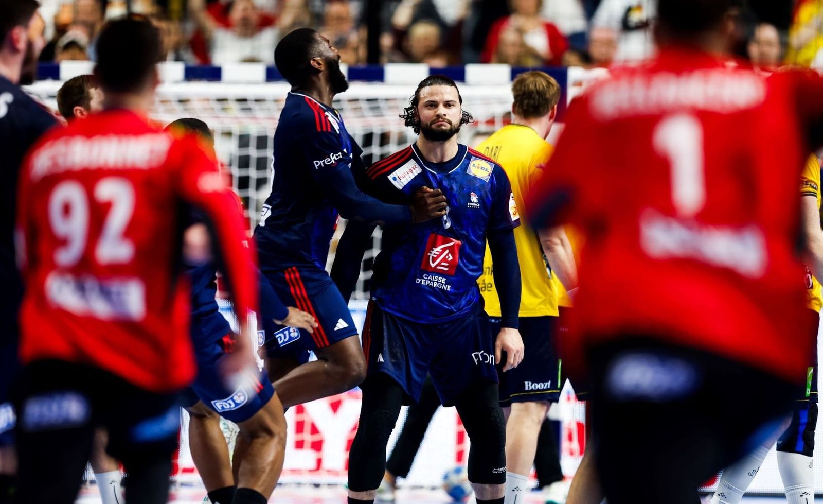 Irre Aufholjagd und Prandi-Kracher zur Verlängerung: Frankreich im EM-Finale