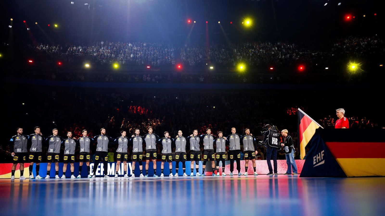 DHB-Hoffnung und großes Finale: Spektakel zum EM-Abschluss