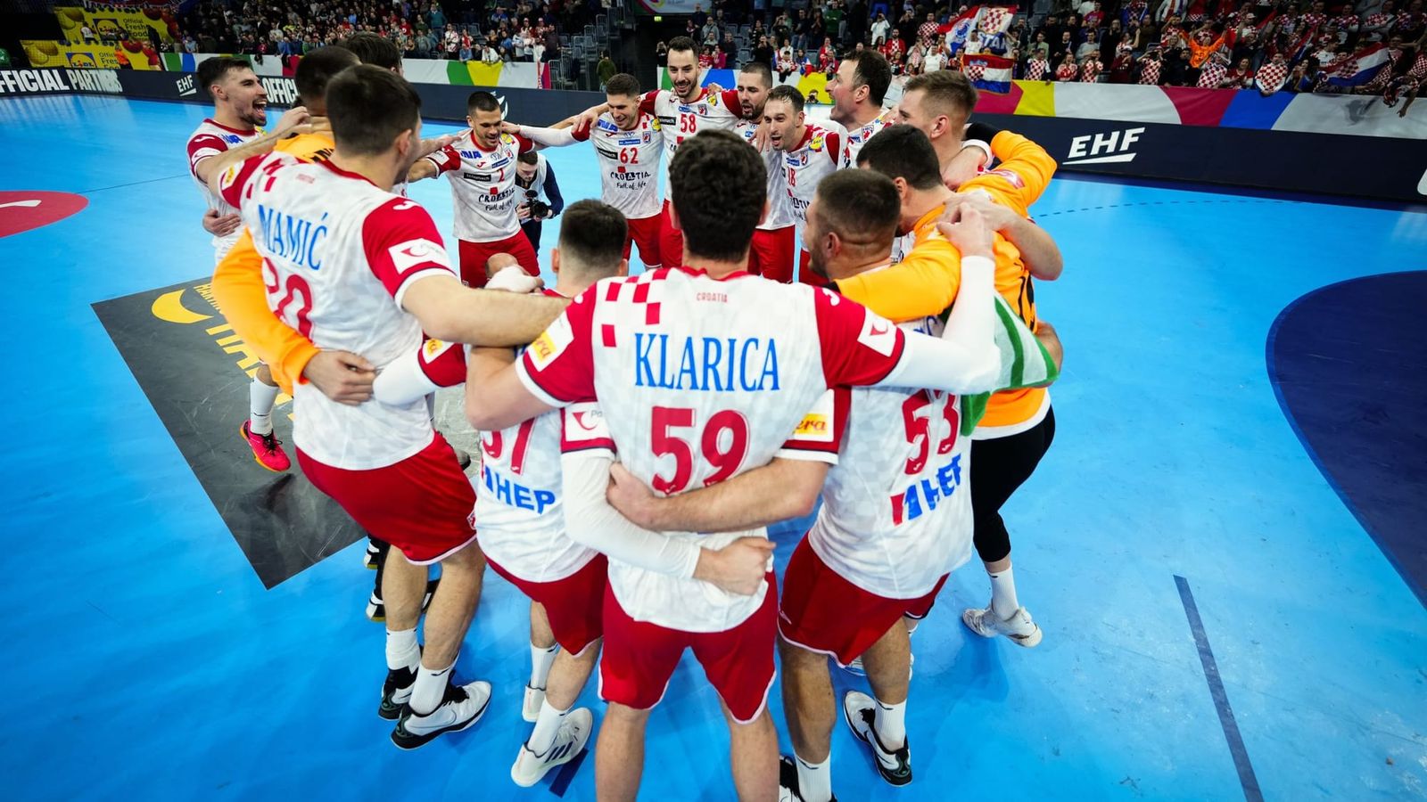 Kroatien triumphiert im Prestigeduell zum Auftakt