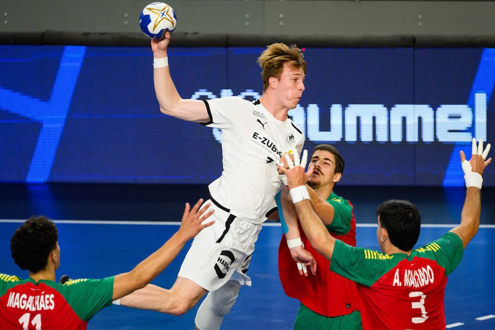 Drei Topgegner als erste Standortbestimmung