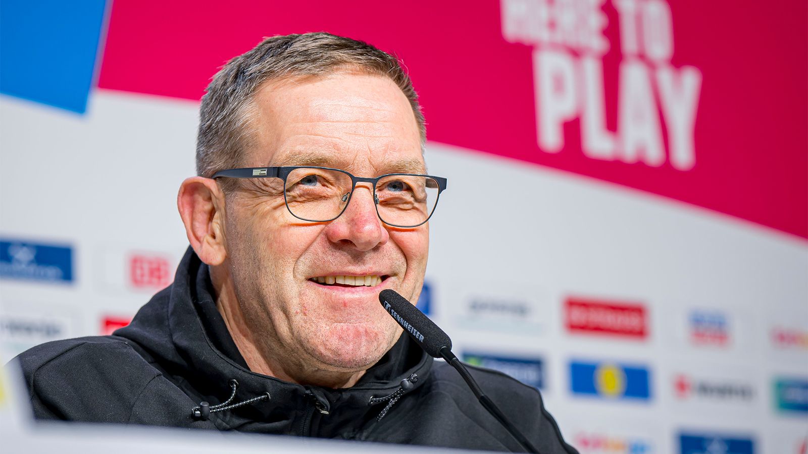 Gislason scherzt: "Bin über das Holzbein gestolpert"