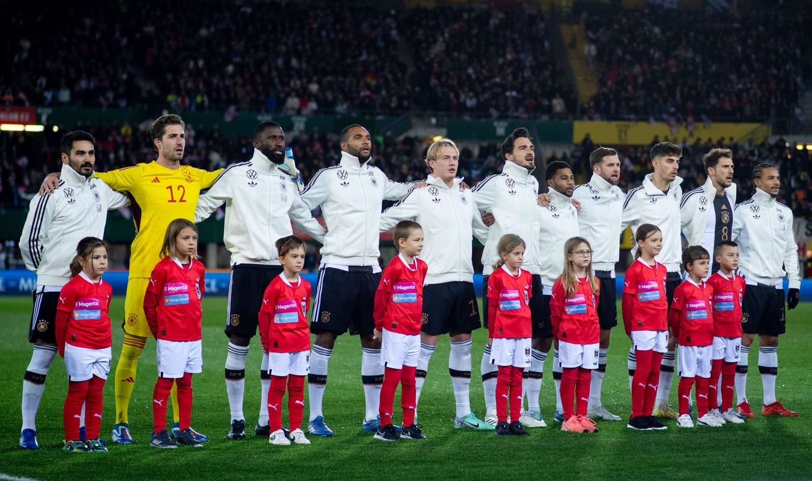 DFB-Team drückt deutschen Handballern die Daumen