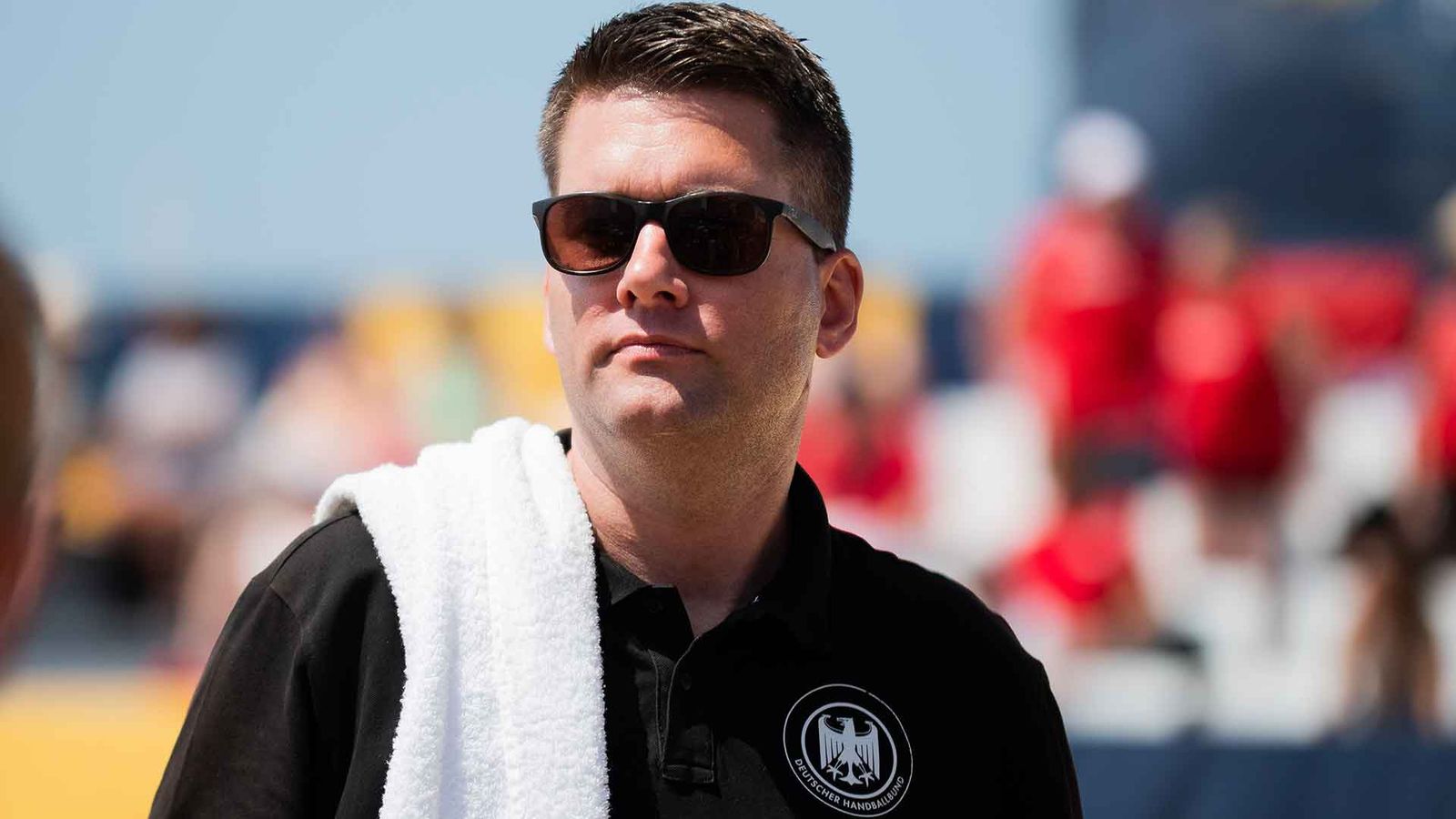 DHB und Alexander Novakovic verlängern Zusammenarbeit