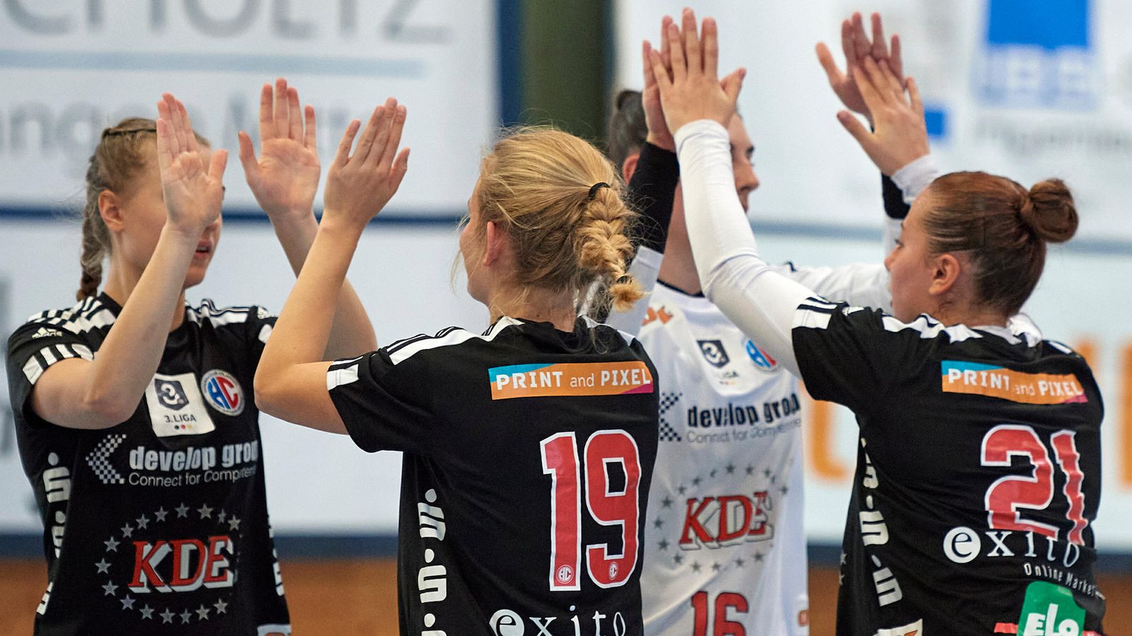 Showdown in Solingen, Spitzenspiel in Erlangen