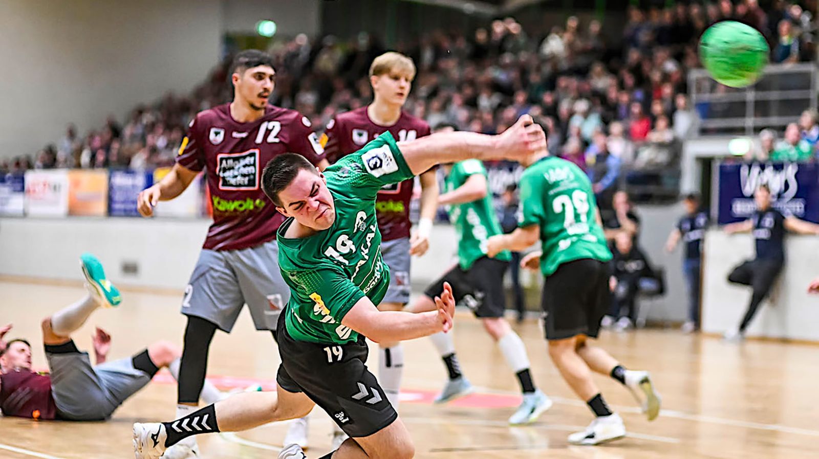 Hanau-Niederlage lässt Spitzenduo weiter davonziehen