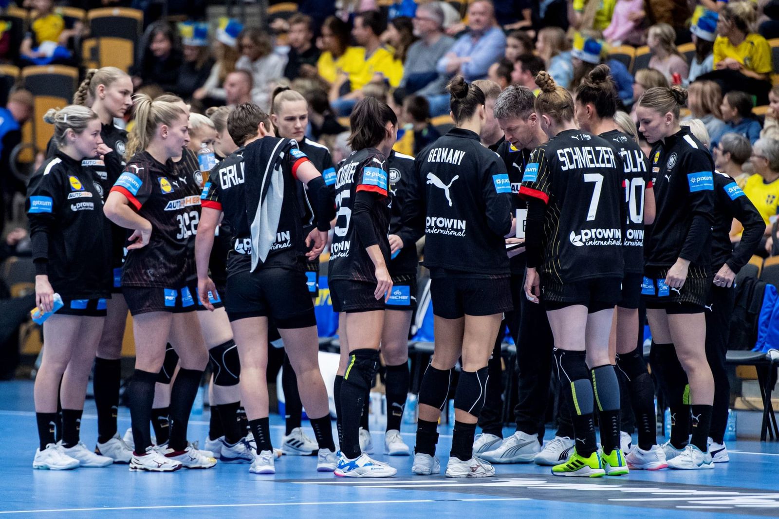 Das digitale Arenamagazin zum Frauenländerspiel in Düsseldorf