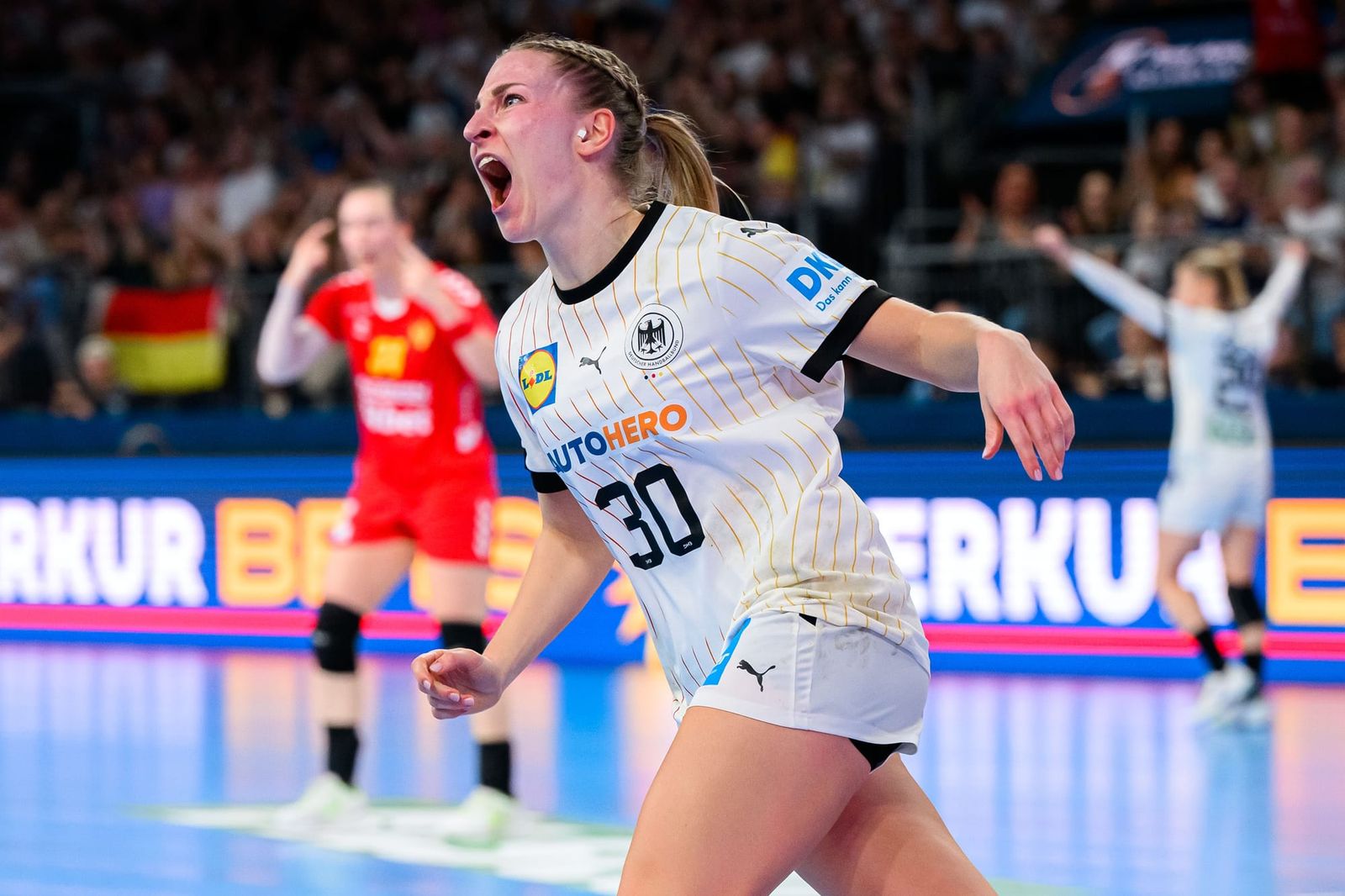 Behrend: "Mein Herz strahlt einfach nur!"