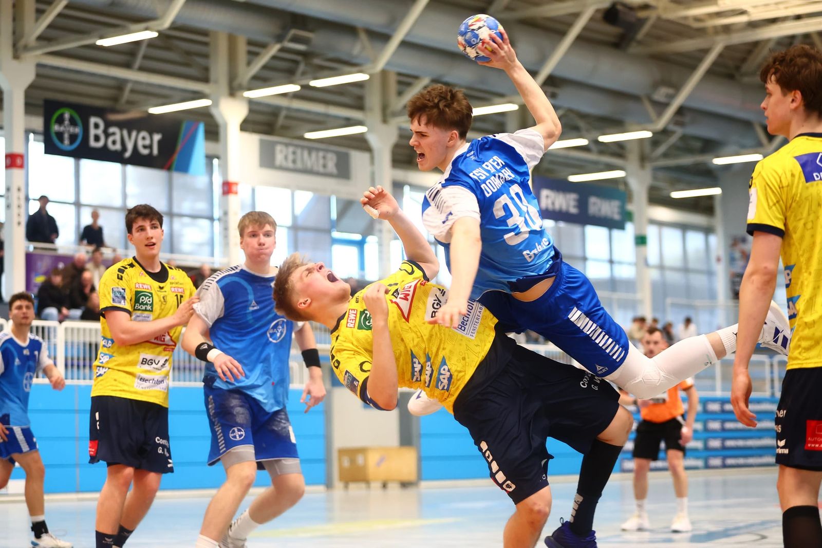 Packender „Phasen-Handball“ endet mit einem Remis