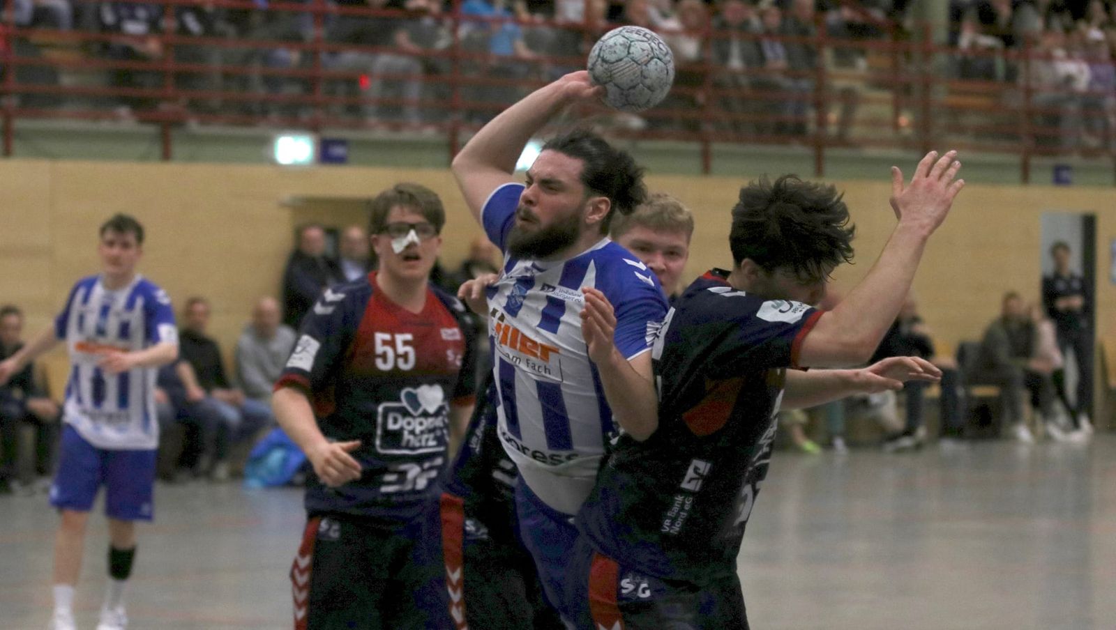 Mutige Bittenfelder bezwingen den Titelverteidiger