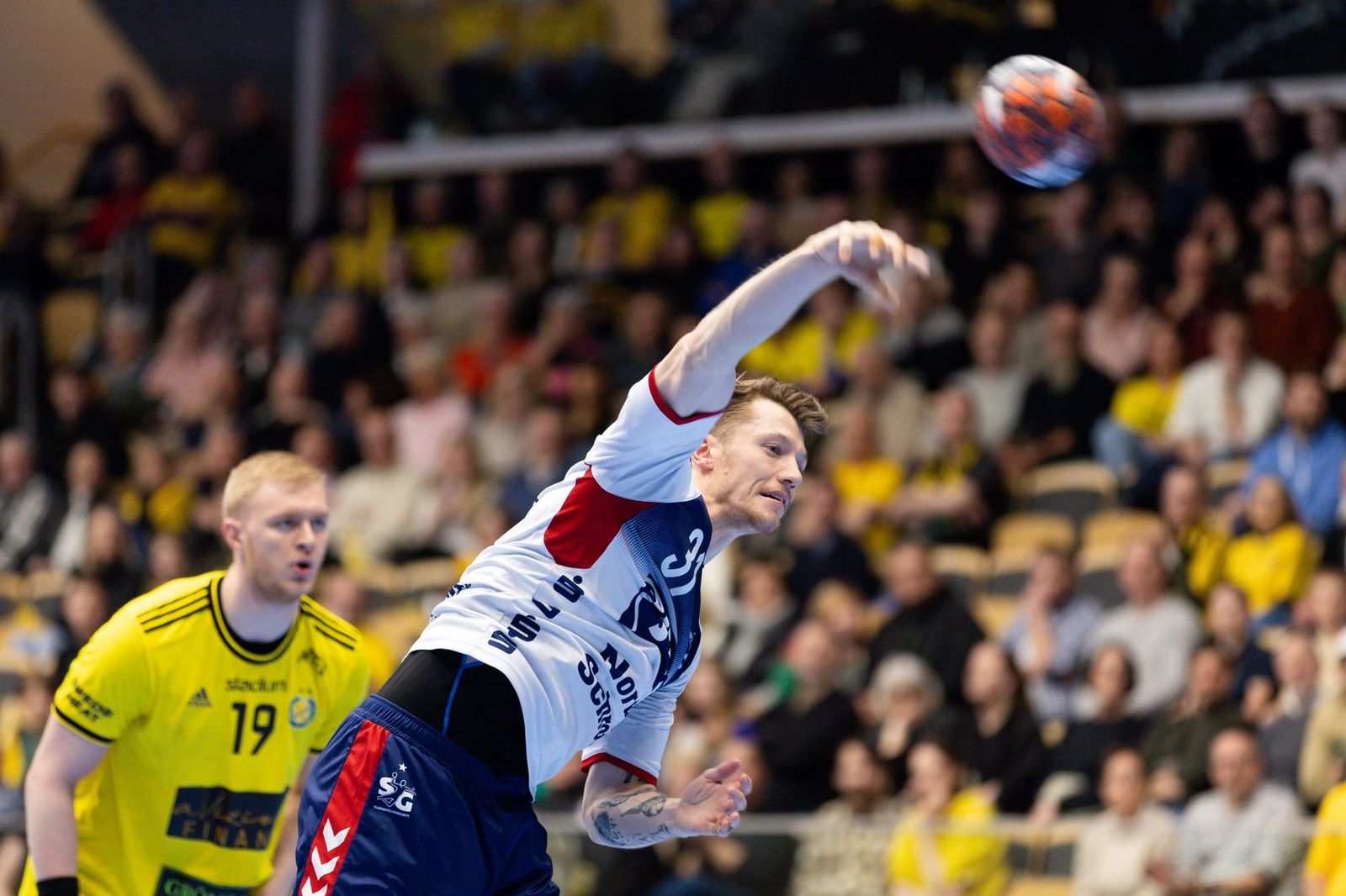 Flensburg und Löwen siegen, Füchse spielen Remis