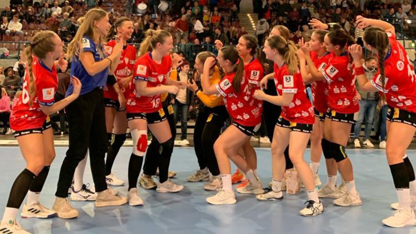 Rostock feiert Meisterschaft, SGKS und Aufsteigerinnen bejubeln Klassenerhalt