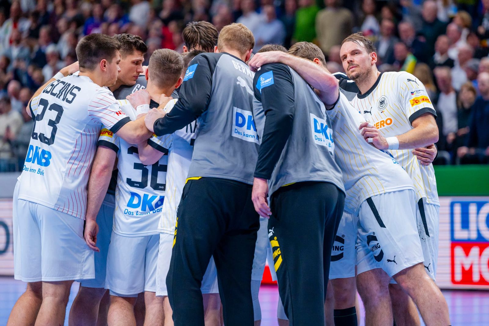 Witzke und Hanne im Aufgebot