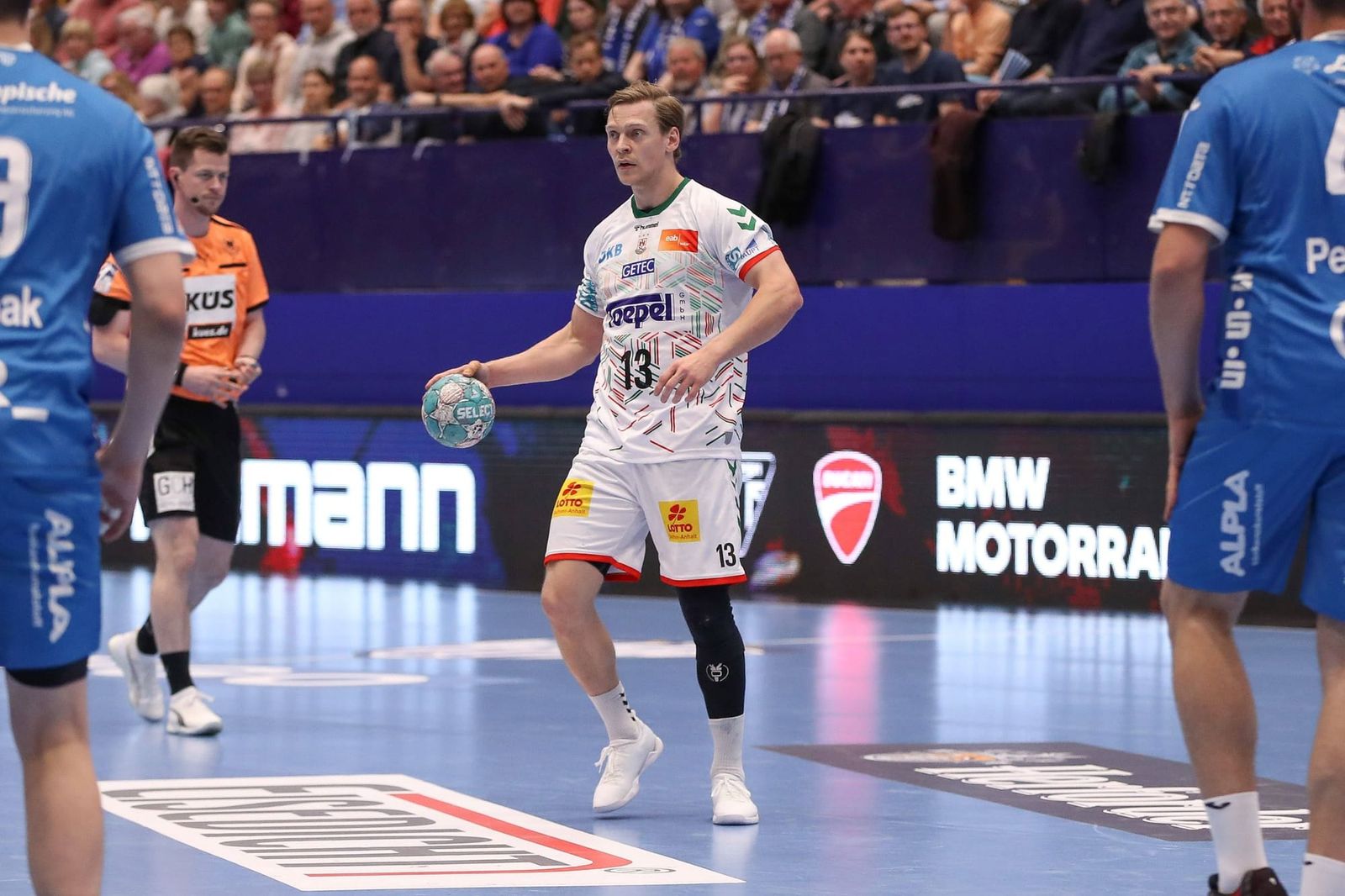 Magdeburg marschiert Titel und Triple entgegen