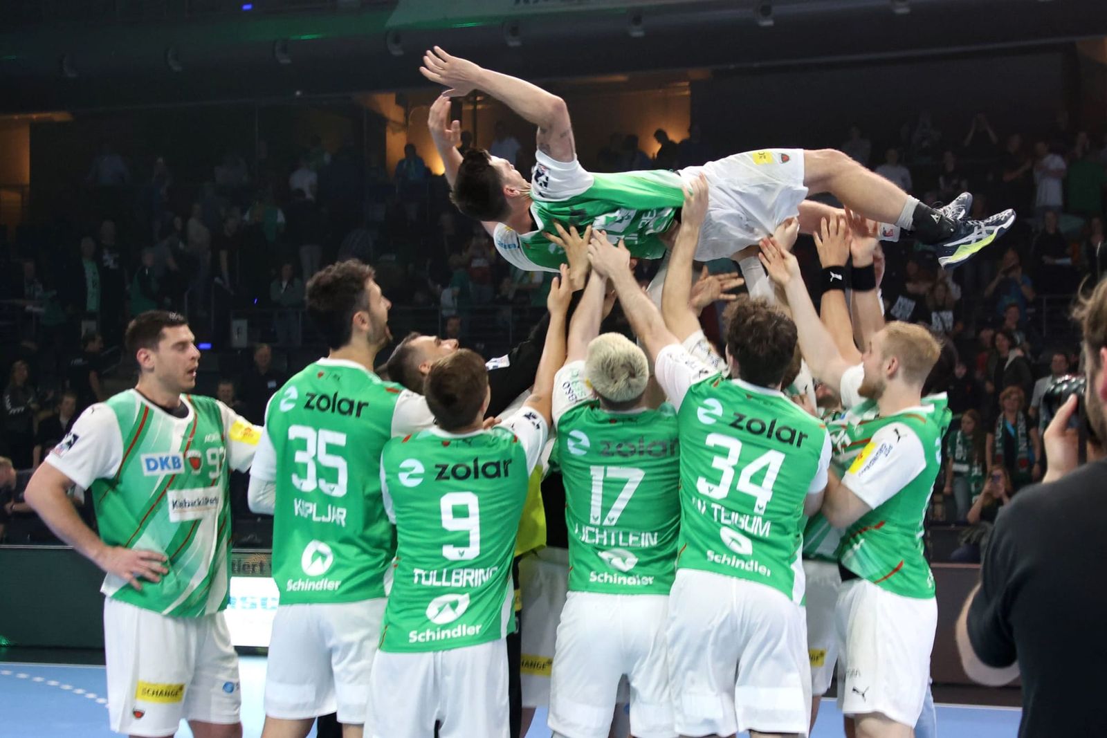 Füchse verabschieden sich mit einer Niederlage und vielen Emotionen aus dem Fuchsbau