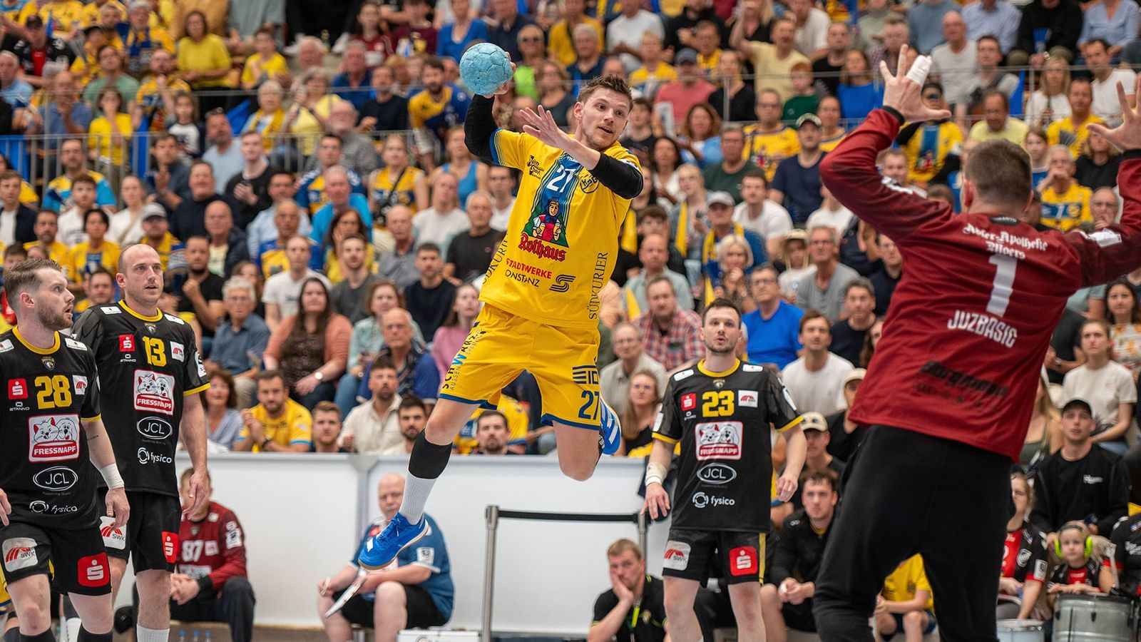 Hohe Hypothek und heißes Finale: Wer steigt in die 2. Bundesliga auf?