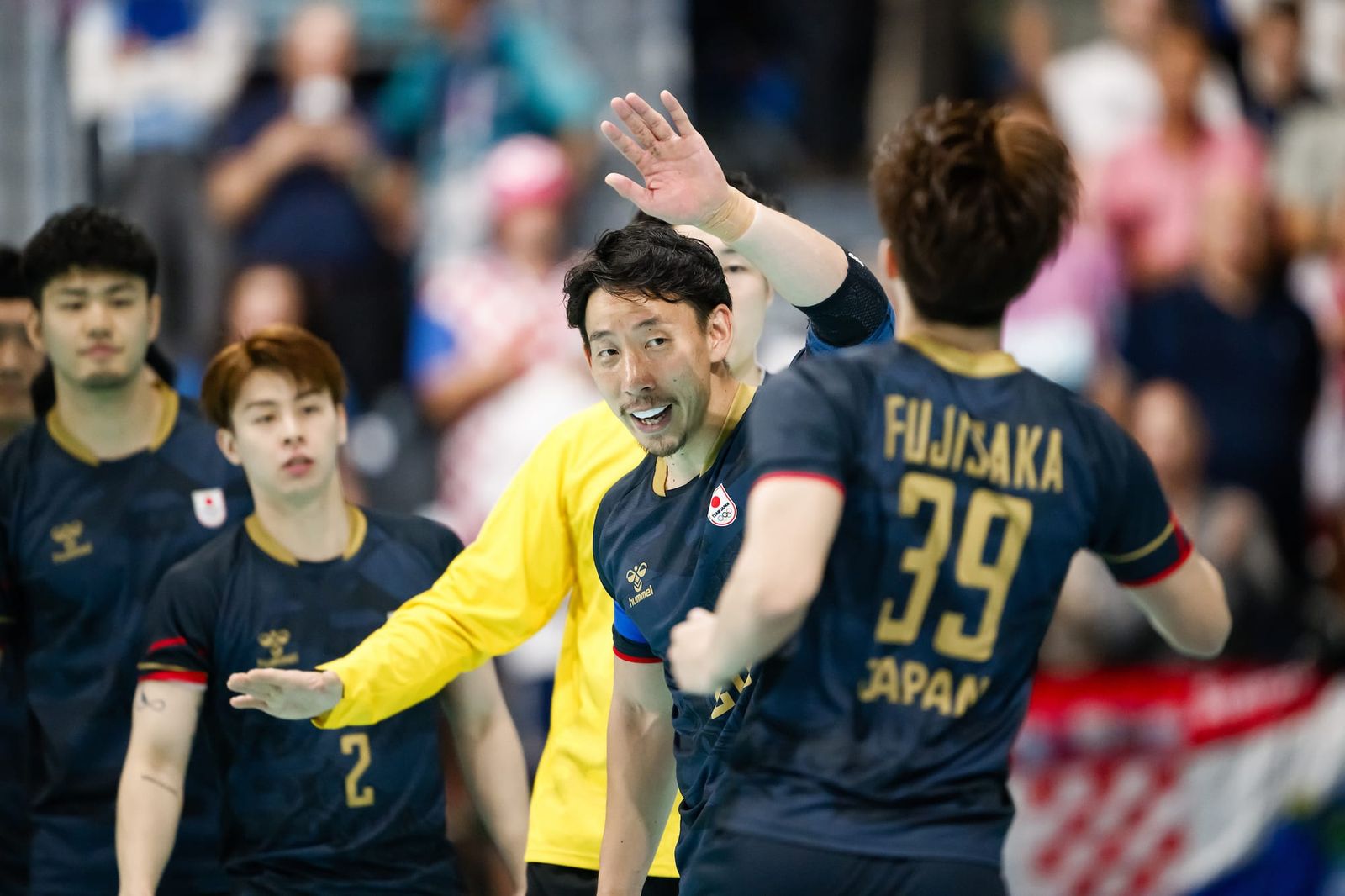 Frühsport gegen japanische Überraschungsmannschaft