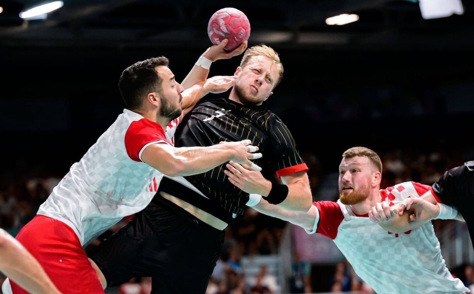 Erster Dämpfer: Handballer verlieren gegen Kroatien