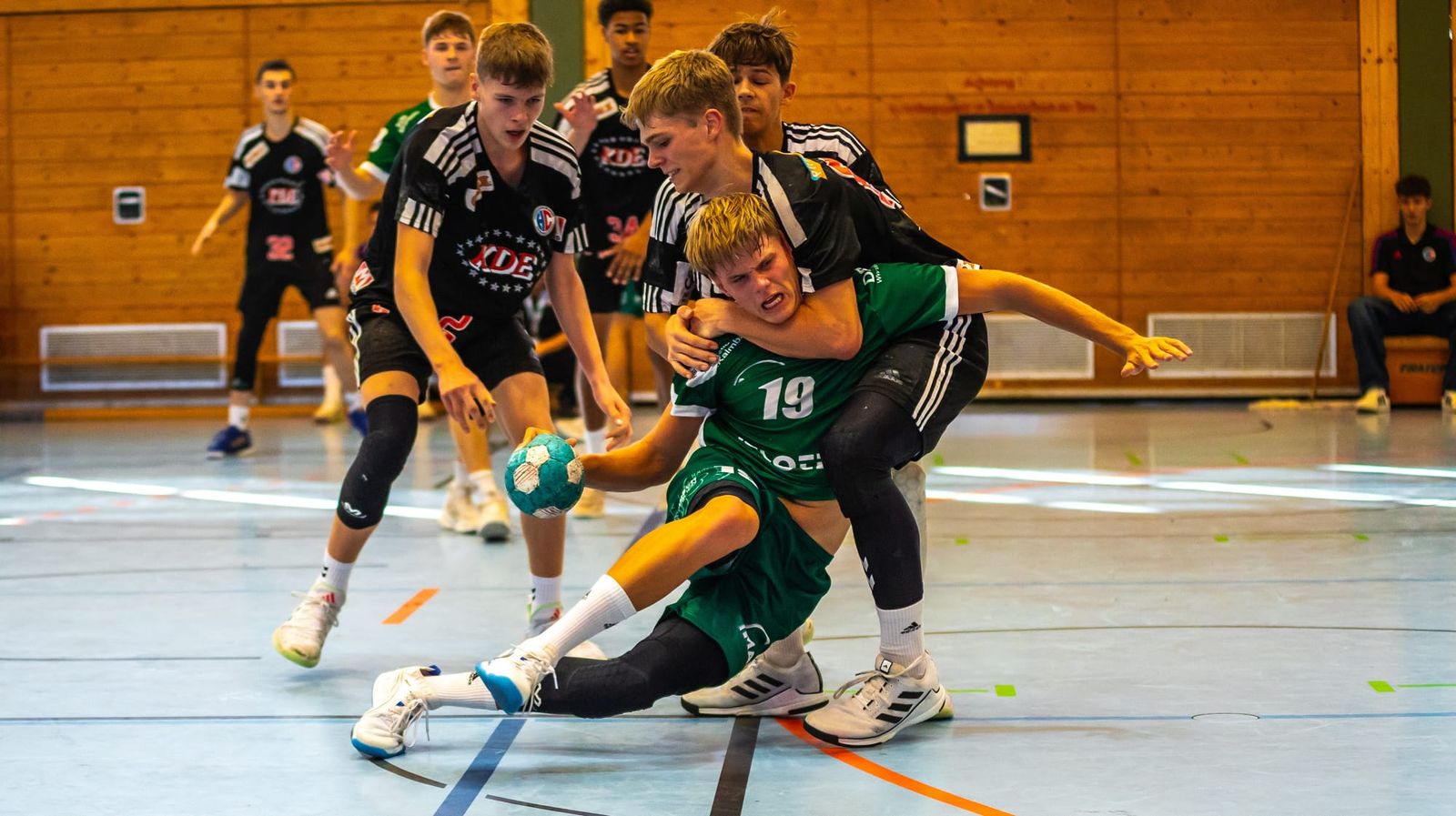 JSG LIT trifft im Derby fast alles