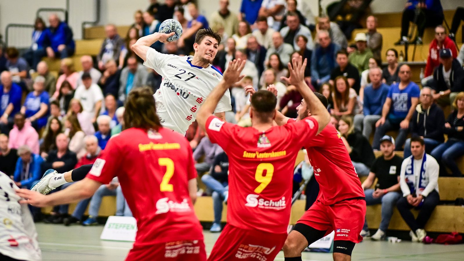 Ordentlich Feuer im Derby zwischen Köln und Opladen