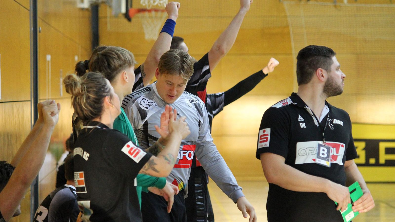Derbyzeit in Bernburg und Premiere in Cottbus