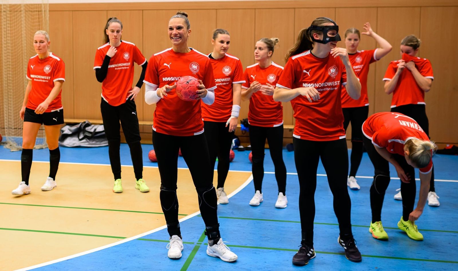 Mit 18 Spielerinnen nach Norwegen