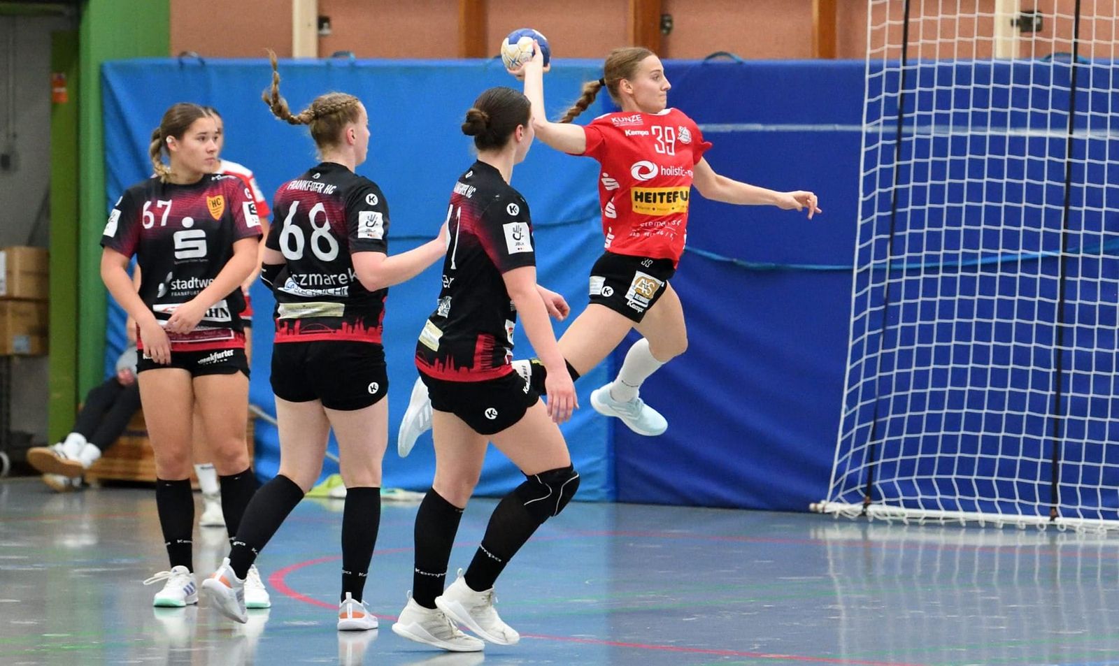 Altenholz holt wichtige Punkte, Nordfrauen bleiben an Dolphins dran