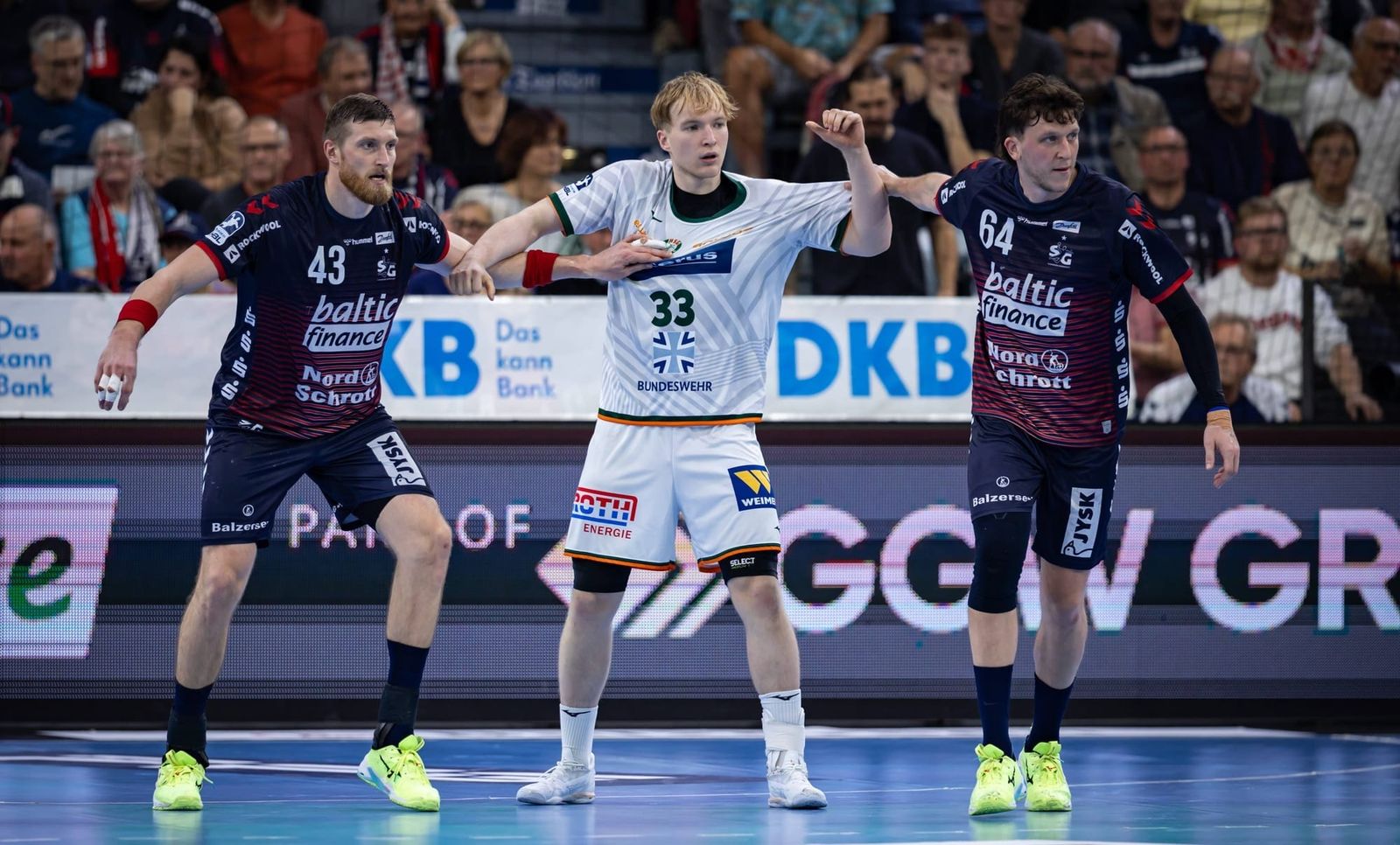 Flensburg gewinnt wieder - Kiel siegt weiter