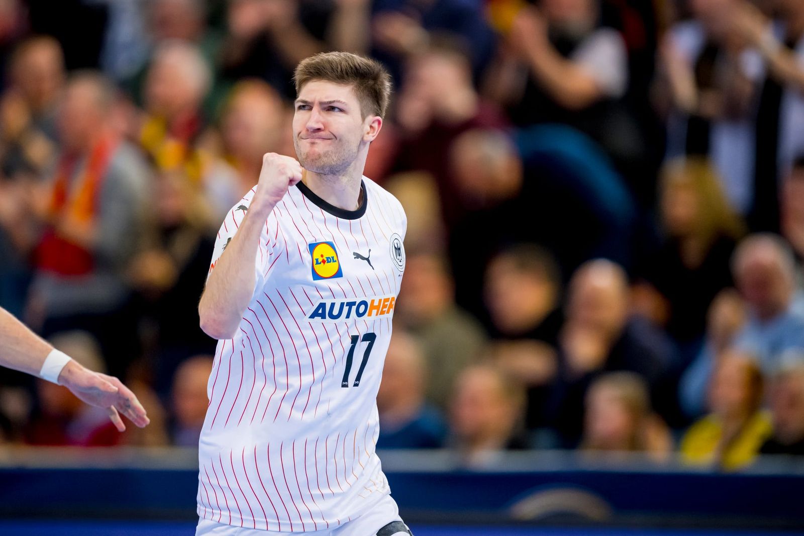 Männer mit Arbeitssieg in der Türkei