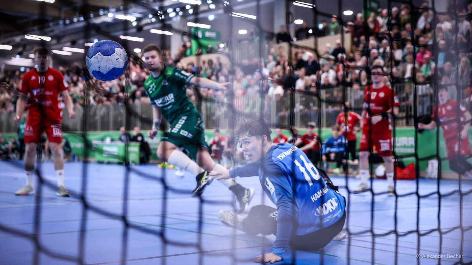 Spitzenreiter HC Oppenweiler/Backnang feiert furiose Heimpremiere