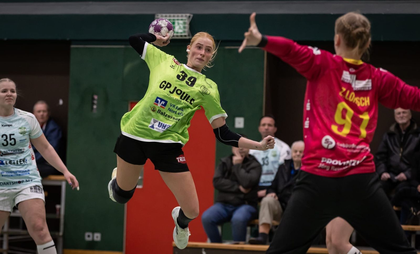Remis im Topspiel, RHC mit verlustpunktfreier Hinrunde
