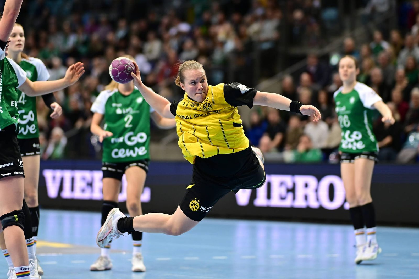 Dyn TV-Tipp: Tabellenführer Dortmund zu Gast in Buxtehude