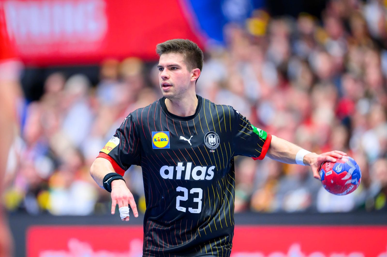 Smits und Uscincs zu Handballern des Jahres gewählt