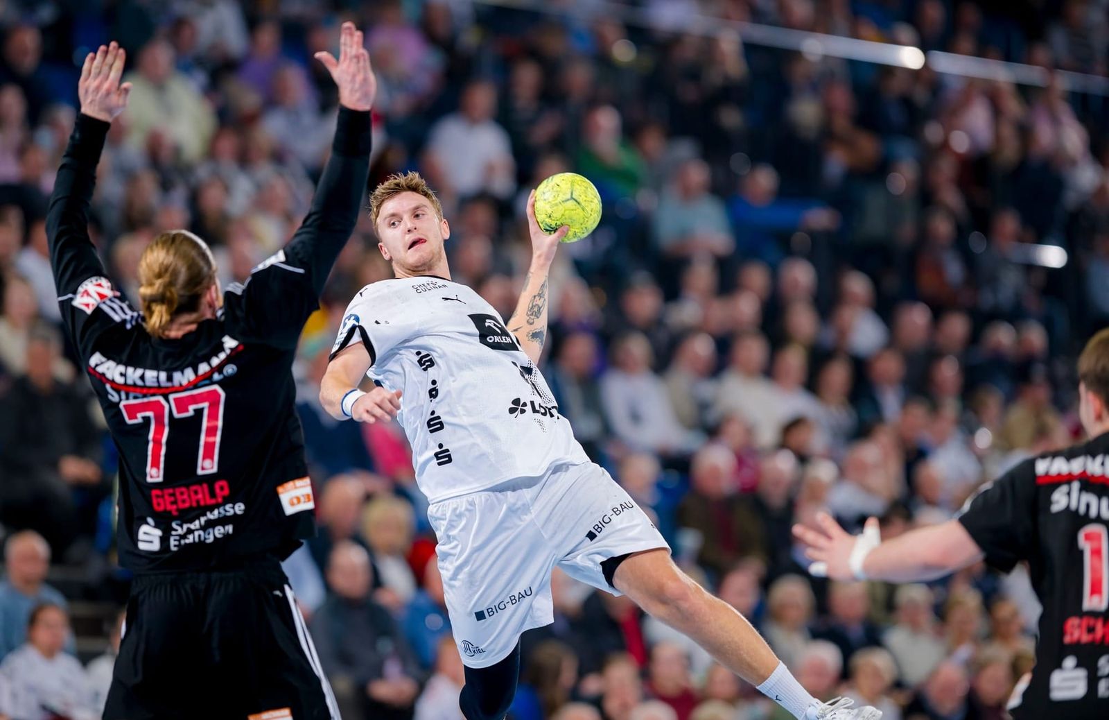 Kiel rückt an Tabellenspitze heran