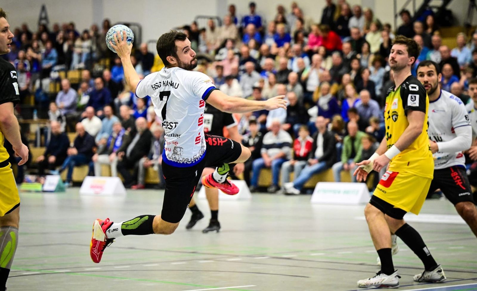 3. Liga LIVE: Rhein-Derby zwischen Longerich und Opladen