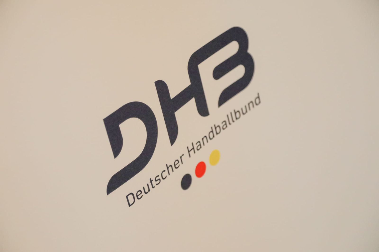 Achtung Betrug! - DHB warnt vor Fake-Fanshops