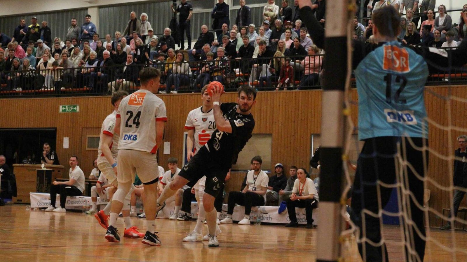 Spitzenspiel in Braunschweig, Spannung im Tabellenkeller