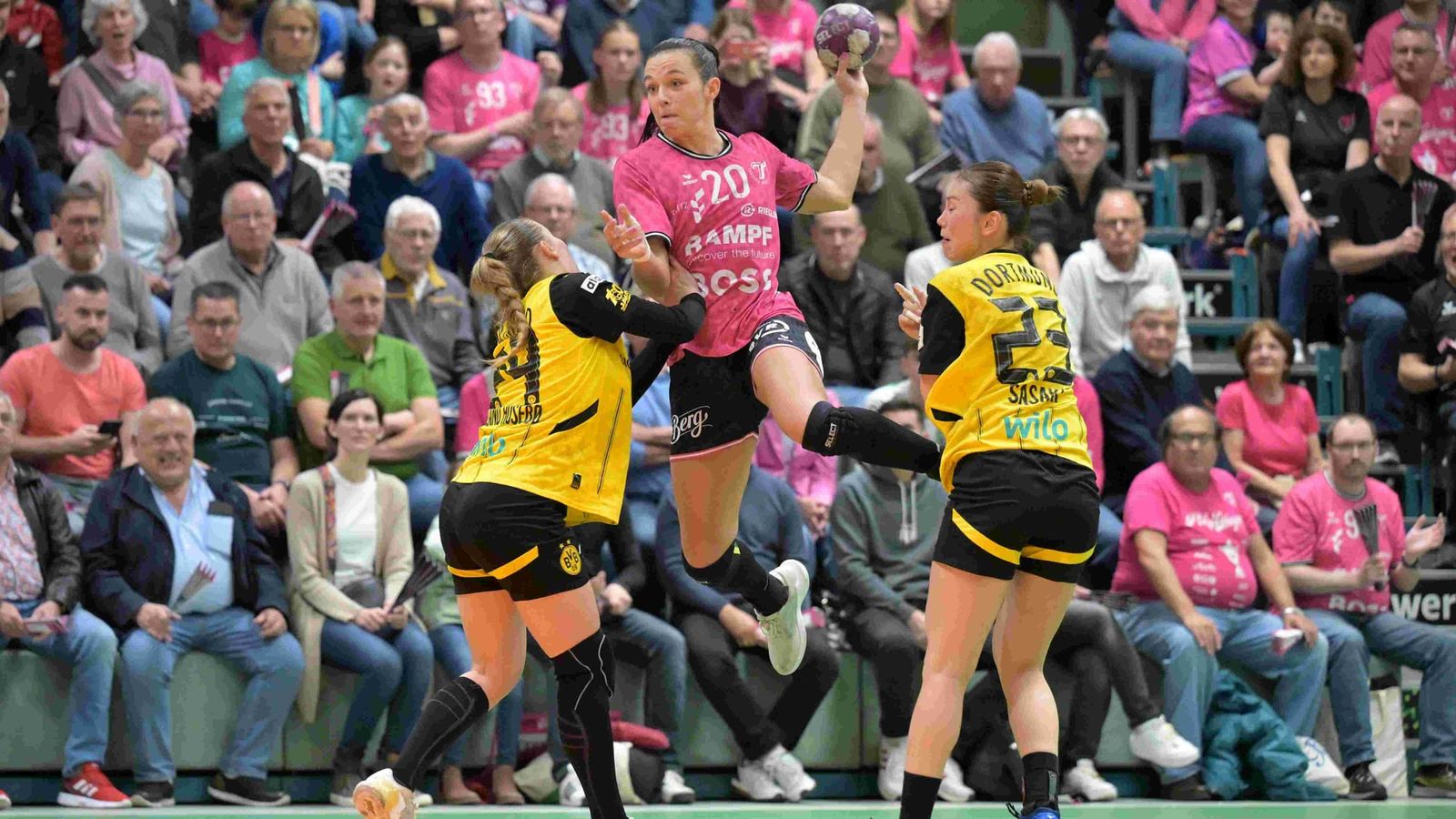 Dyn TV-Tipp: Entscheidungsspiel in Dortmund - Wer zieht ins Halbfinale ein?