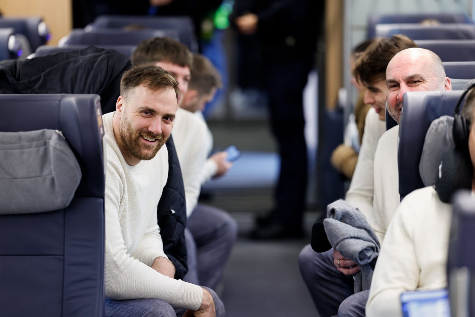 Ernährungsstrategien für Auswärtsspiele: Fit bleiben trotz Reise-Stress