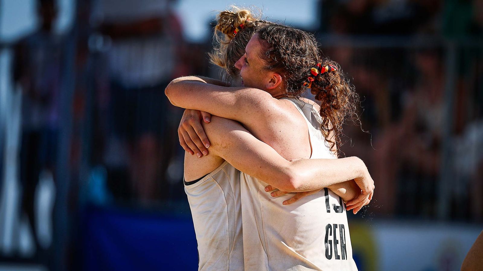 Doppelter Wahnsinn: U17-Nationalteams stehen im Finale der Beachhandball-WM