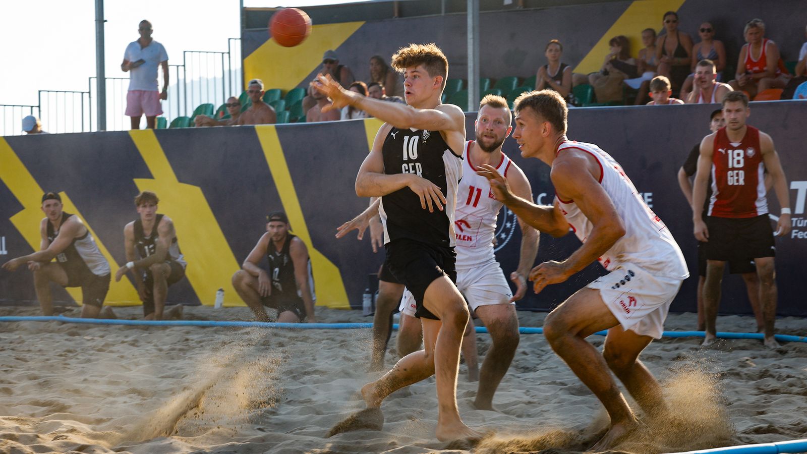 Männer und Frauen feiern optimalen Start in die EM-Hauptrunde