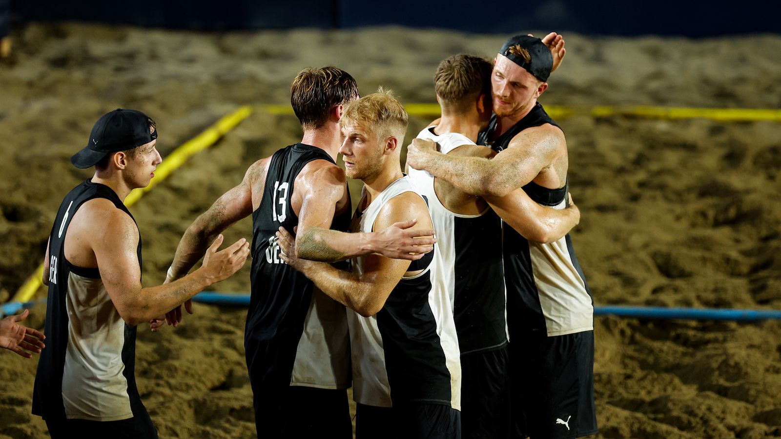 Männer bezwingen die Gastgeber, Frauen ohne Probleme gegen Bulgarien