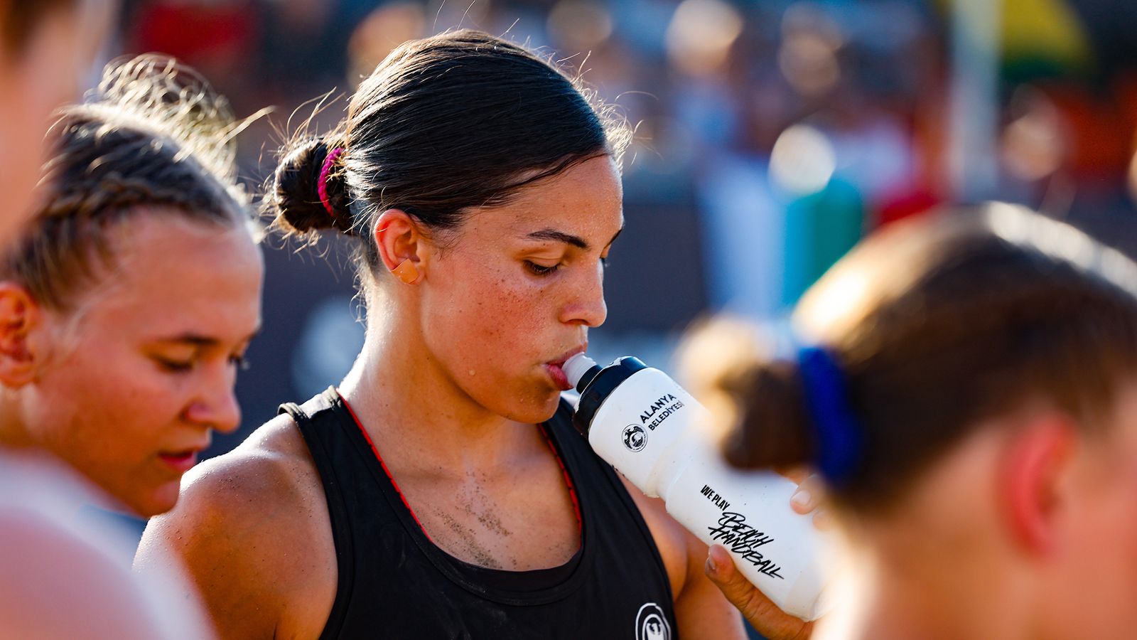 Lucie Marie Kretzschmar über Beachhandball: Ist Flag Football schuld am Olympia-Aus?