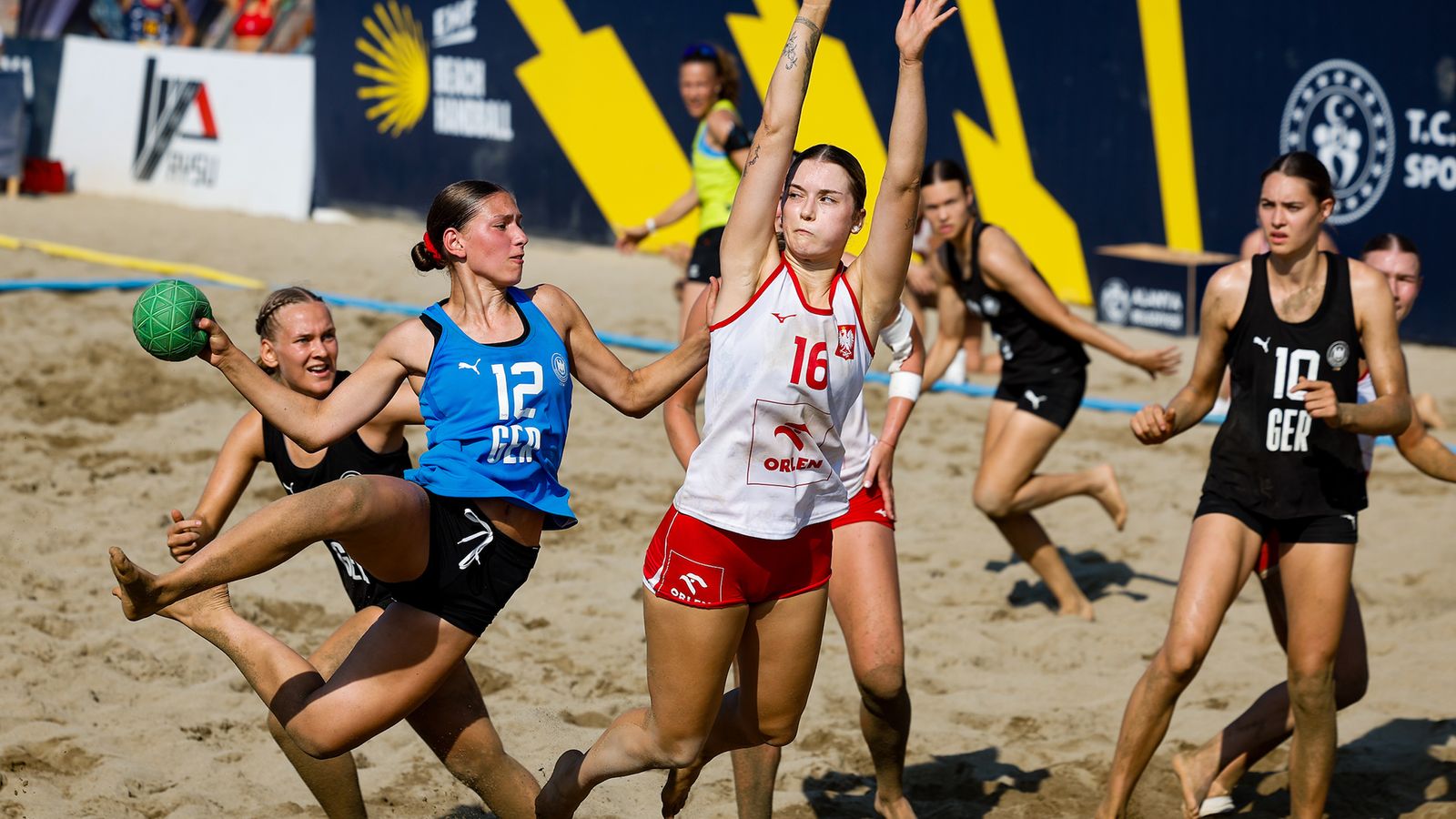 Beach-EM: Souveräner Frühstart für die deutschen Teams