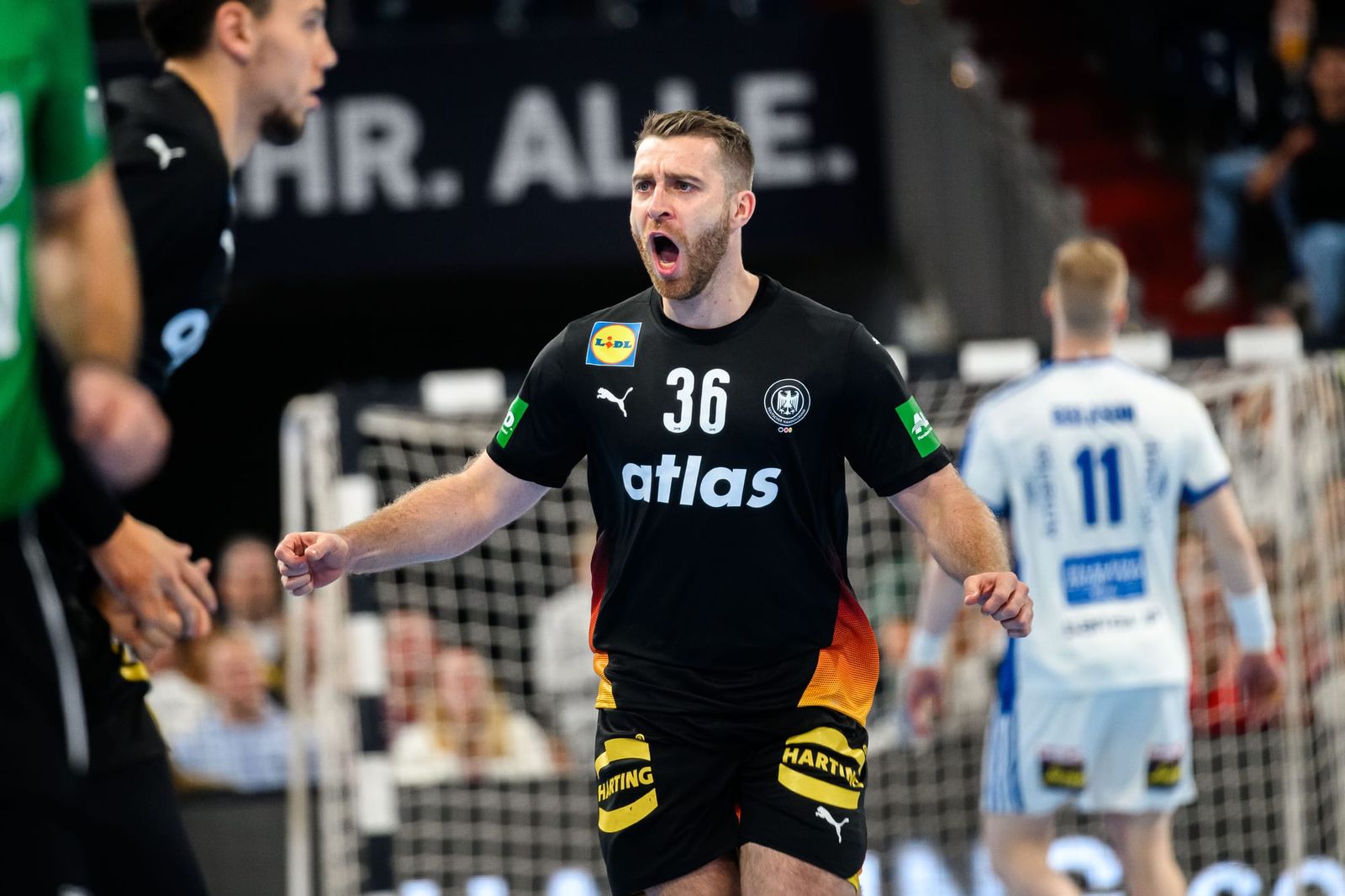 Deutsche Handballer dominieren gegen Island