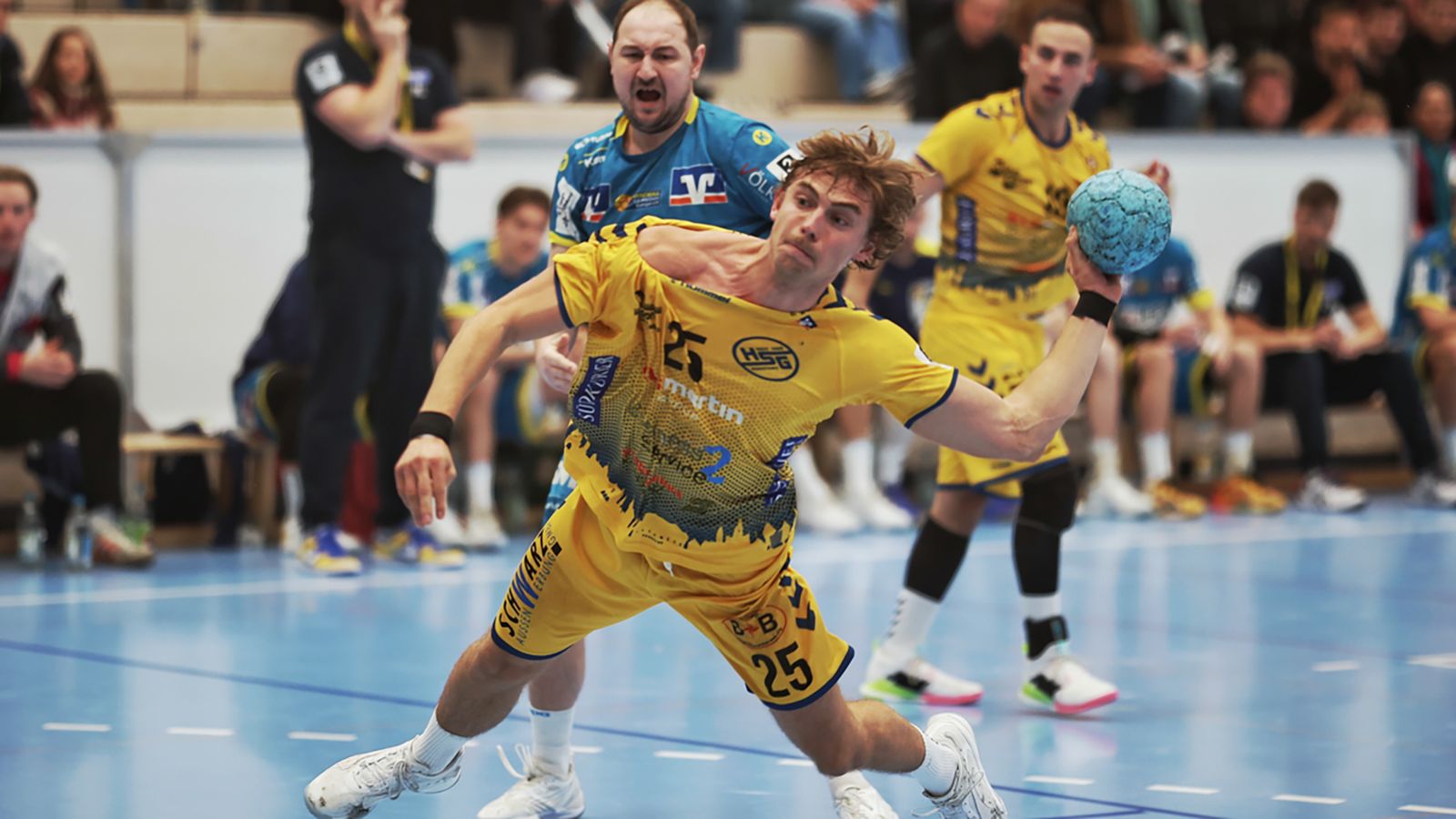 Gleich vier Spitzenteams kassieren überraschende Niederlagen