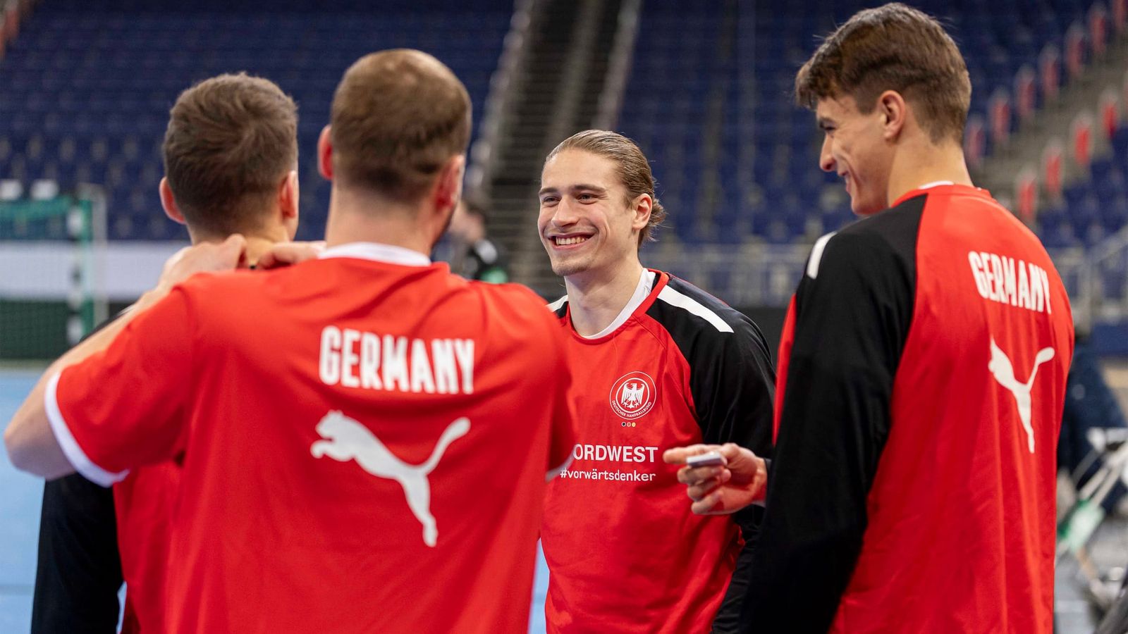 Rote Karte für… – Ernährungsmythen im Handball: „Salz ist ungesund“